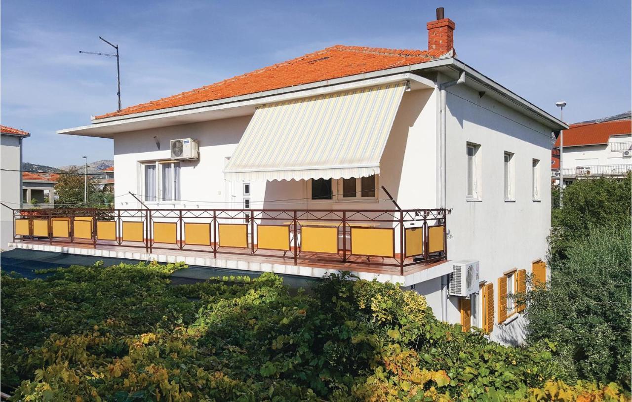 Nice Apartment In Kastel Stafilic With Sauna Kastela Luaran gambar